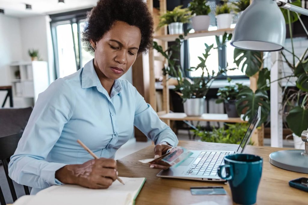How to Choose the Right Bookkeeper for Your Business